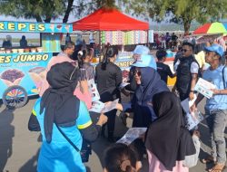 Gerakan Elemen Muda Pendukung ASR Sosialisasikan Visi Misi ASR-Hugua kepada Pengunjung Pantai Mandra 