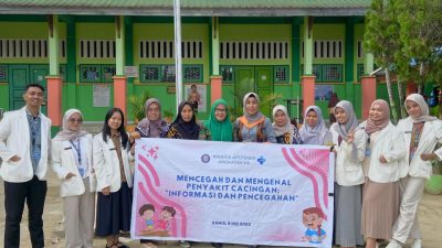 Mahasiswa Apoteker UHO Gelar Sosialisasi Pentingnya Mencegah dan Mengenali Cacingan kepada Siswa SD Negeri 34 Kendari 