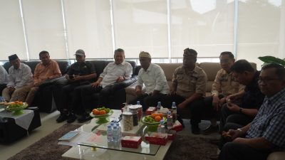 Komisi III DPRD Kota Kendari Turun Cek Kerusakan Jalan di Pelabuhan Bungkutoko–Pelindo