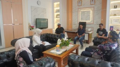 Sekretariat DPRD Kota Kendari Terima Kunjungan Kerja Bapemperda DPRD PALI, Plt. Sekwan Apresiasi Sinkronisasi Ranperda APBD-P