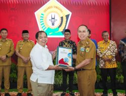 Gubernur Sultra Serahkan LKPD 2025, Optimistis Raih Kembali Opini WTP