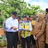 Tinjau Banjir di Persawahan Amohalo, Mentan Amran Sulaiman Minta BWS Perbaiki Tanggul Kali Wanggu